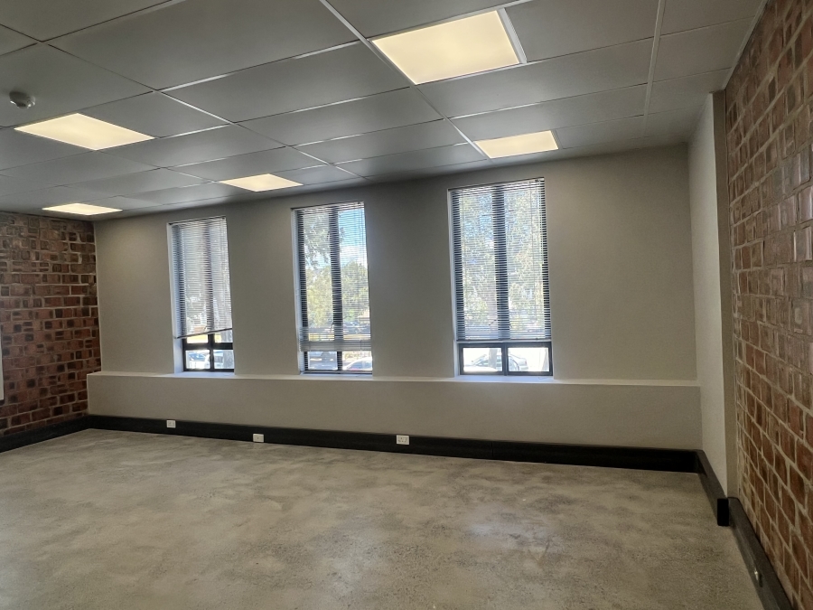 To Let Commercial Property for Rent in Paardevlei Western Cape